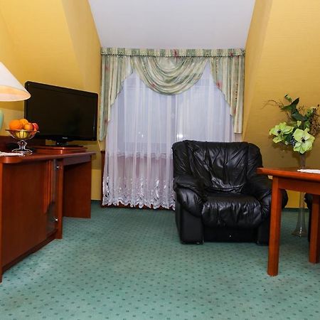 Hotel Rebajlo Pila Ngoại thất bức ảnh