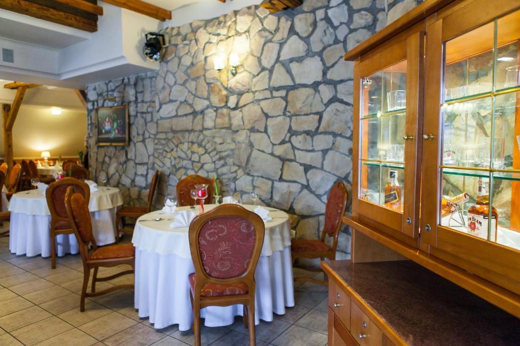 Hotel Rebajlo Pila Ngoại thất bức ảnh
