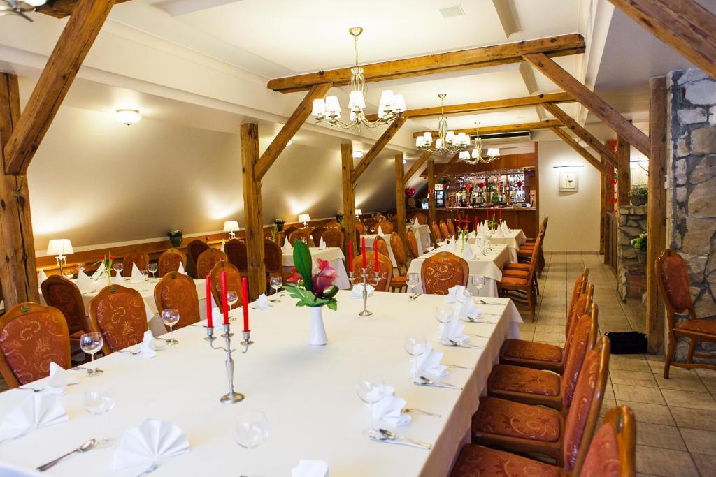 Hotel Rebajlo Pila Ngoại thất bức ảnh
